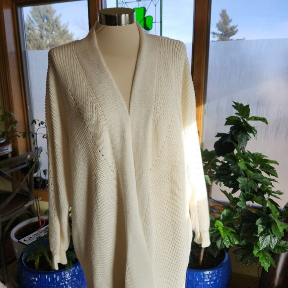 25051 NWT!!!  Beautiful Cream Universal Thread Open Front Cardigan Size XXL - Picture 1 of 10